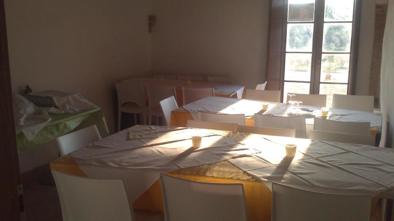 Hostal Badia Altopascio Buitenkant foto