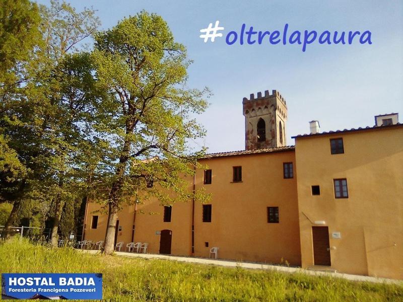 Hostal Badia Altopascio Buitenkant foto